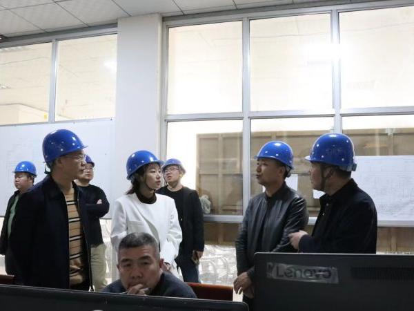 2023年3月7日  市工信局張副局長(zhǎng)，縣工信局卜平蒞臨我公司指導(dǎo)工作